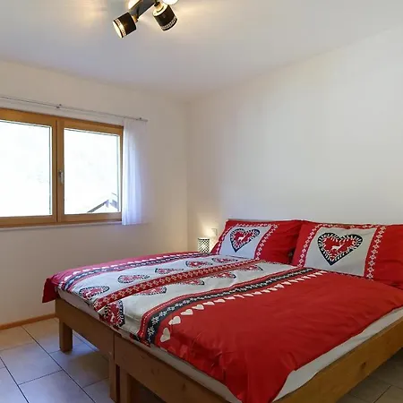 Michelangelo Chalé *